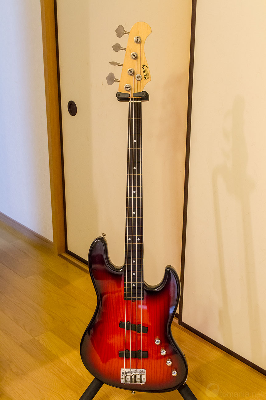 Moon - JJ Fretless